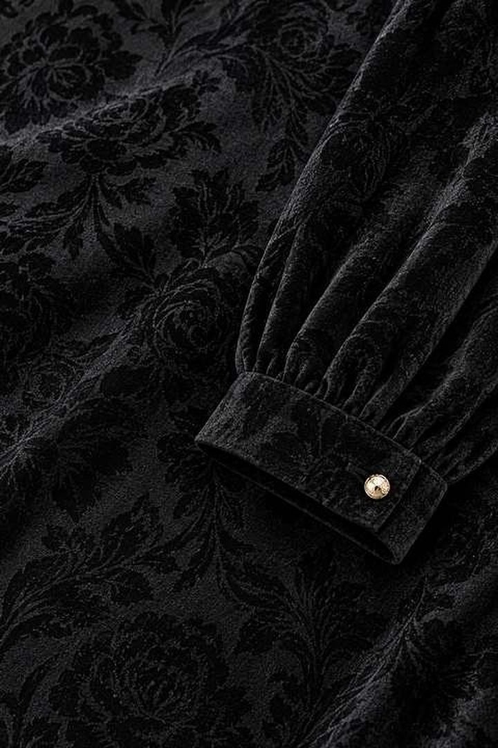Kadife Damask Broşlu Elbise — görsel 3