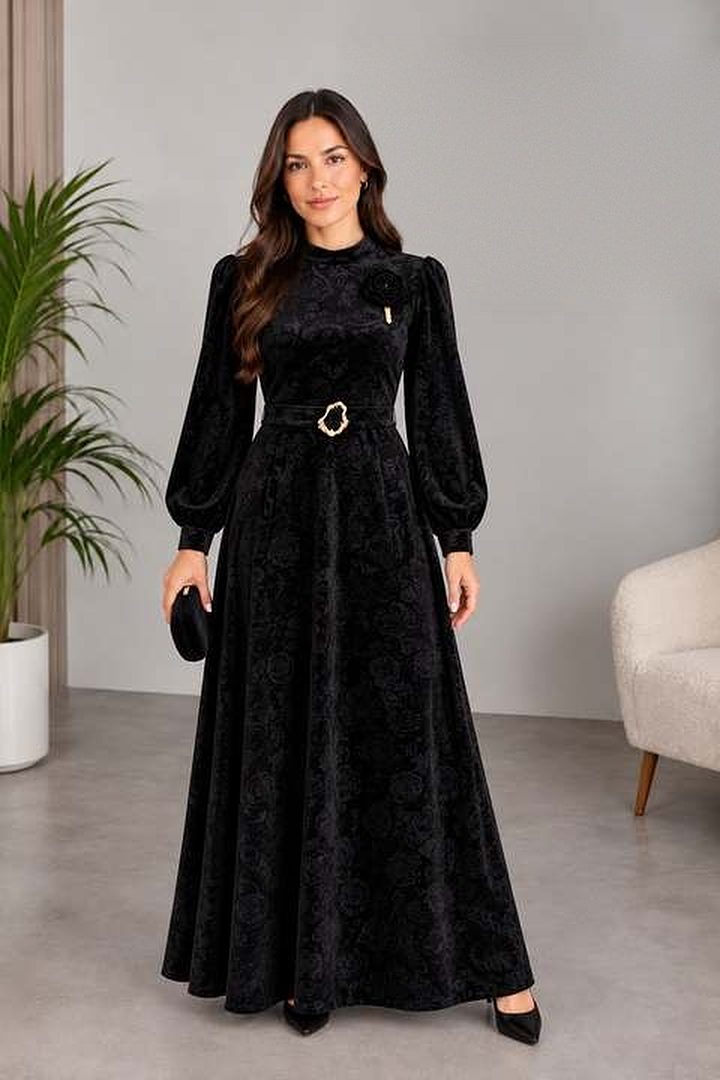 Kadife Damask Broşlu Elbise — görsel 1